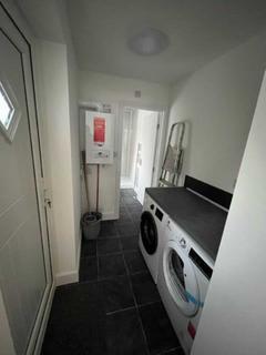 2 bedroom terraced house to rent - Thorn Grove, Manchester