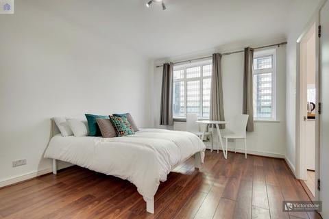 Studio to rent - Warren Court, Euston Road, Fitzrovia, London, NW1