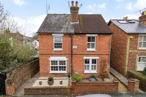 69 Ludlow Road, Guildford, GU2 7NW