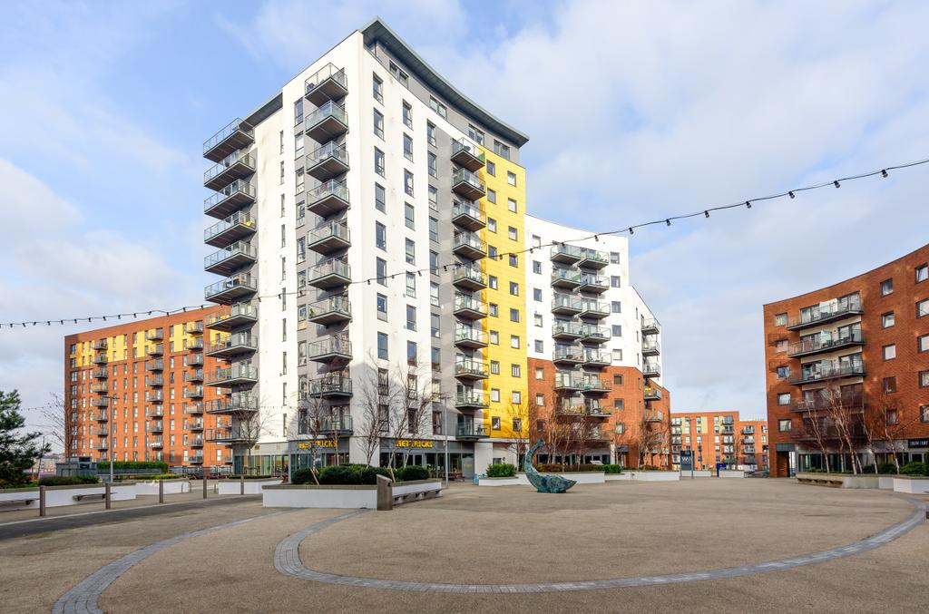 Centenary Plaza, Woolston... 1 bed apartment £180,000