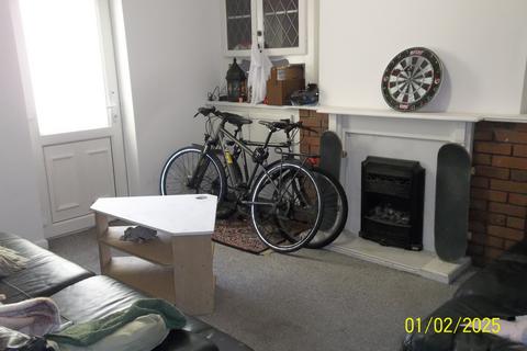 4 bedroom terraced house to rent, Newton Street, Bristol