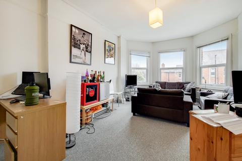 3 bedroom flat for sale, Fordwych Road, Kilburn NW2