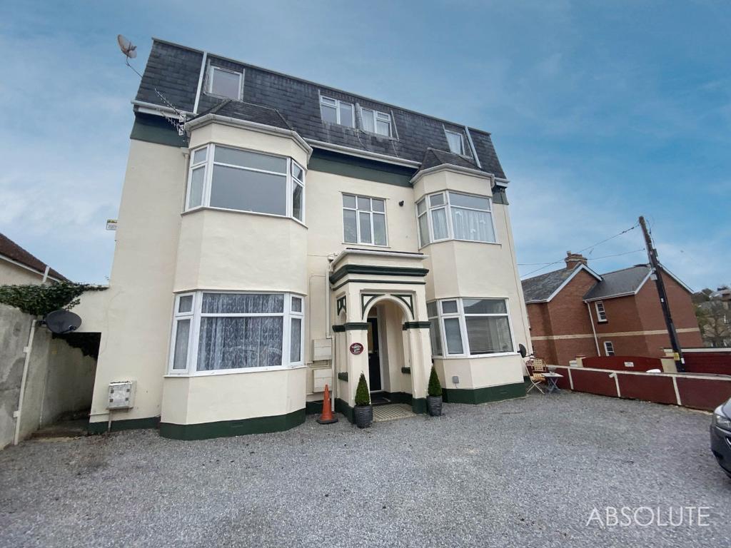 Buckeridge Road, Teignmouth, Devon, TQ14 1 bed ground floor flat £125,000