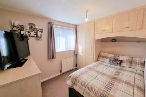 42 Ambassador, Bracknell, RG12 8XP