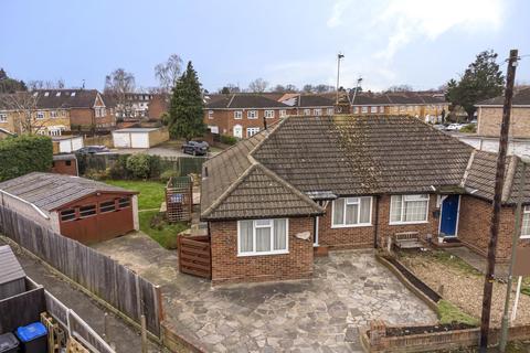 36 Foxlake Road, Byfleet, West Byfleet, KT14 7PW