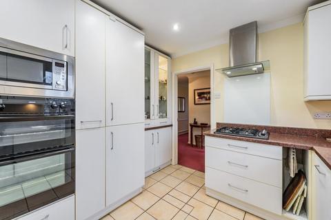 36 Foxlake Road, Byfleet, West Byfleet, KT14 7PW