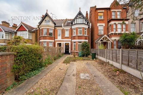 5 bedroom house for sale, Kent Gardens, Ealing, W13