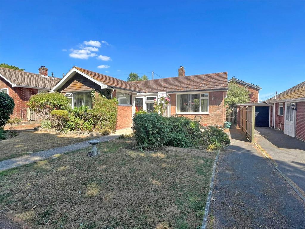 Lyndale Close, Milford on Sea, Lymington, SO41 2 bed bungalow for sale