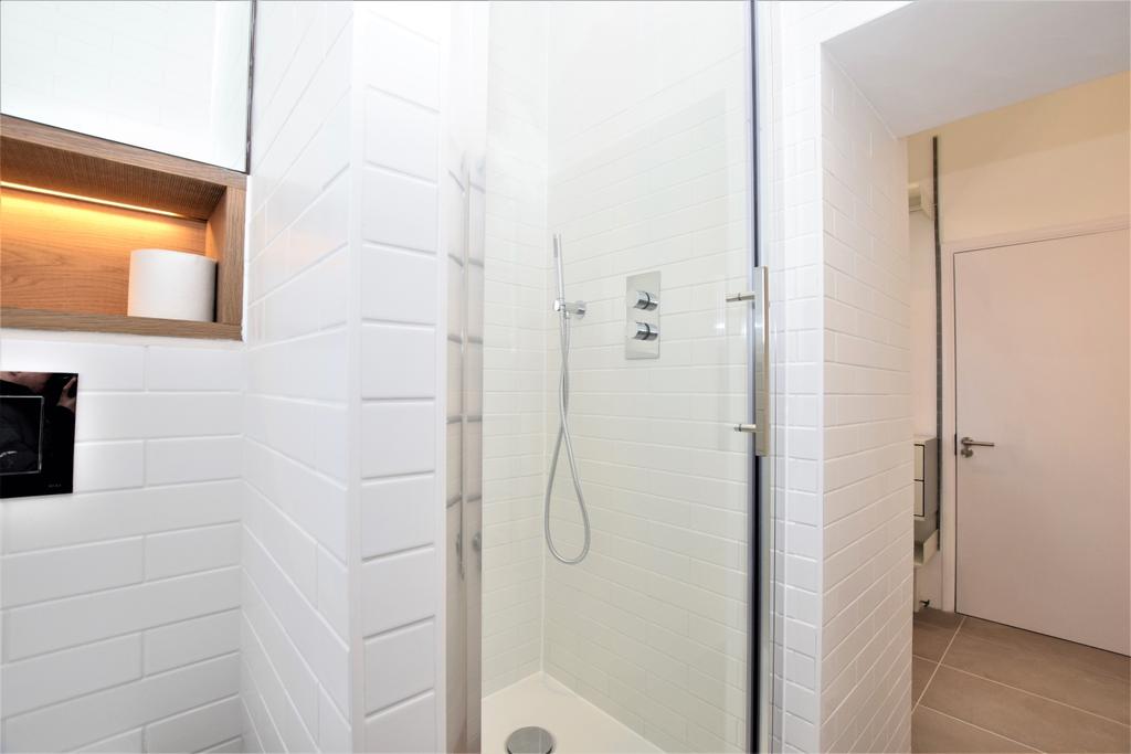 Bathroom2