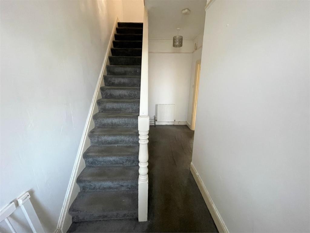 Carlton Avenue, GILLINGHAM, Kent 3 bed terraced house for sale £300,000