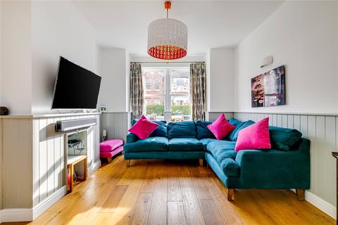 18 Vanderbilt Road, London, SW18 3BQ