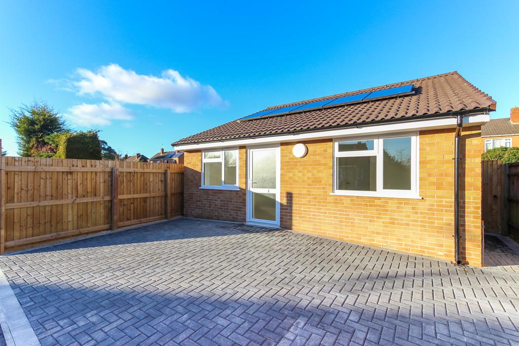New build 2 bedroom bungalow in... 2 bed detached bungalow £300,000