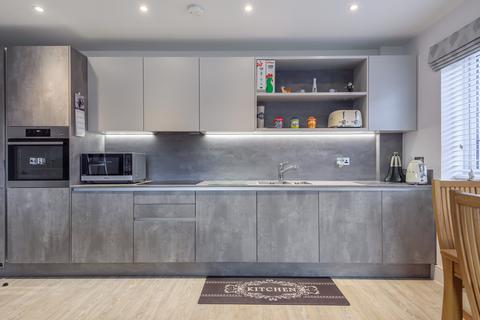 7, Tilney House Tilney Drive, Horsham, RH12 1GS