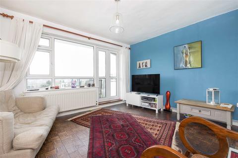 82 Weydown Close, London, SW19 6JQ
