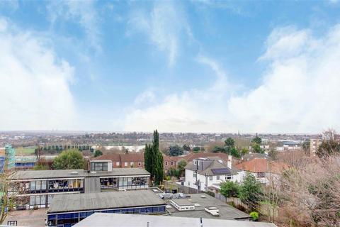 82 Weydown Close, London, SW19 6JQ