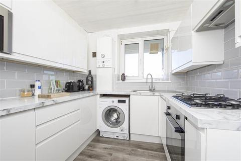 82 Weydown Close, London, SW19 6JQ