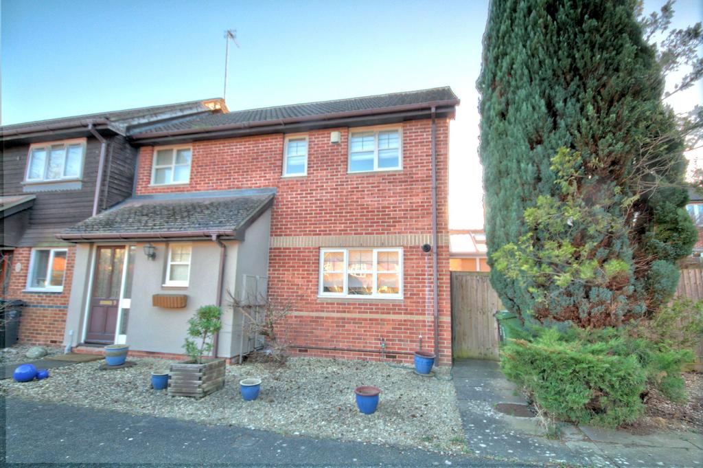 Fairfax Gate, Wheatley, OX33 3 bed semidetached house £425,000