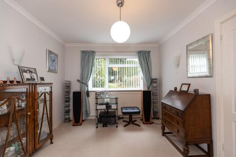 14 Ash Tree Close, Radyr, Cardiff, CF15 8RX