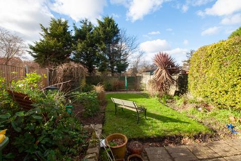 10 Exhibition Lane, Great Wakering, Southend-on-sea, SS3 0JA