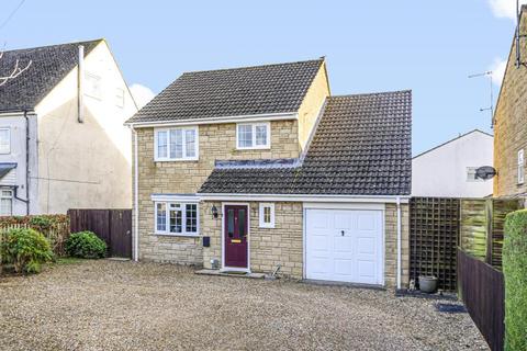 63 Alvescot Road, Carterton, OX18 3JP