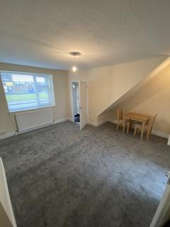 2 bedroom end of terrace house to rent, Broomside Lane, Belmont