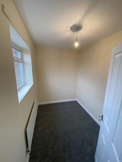 2 bedroom end of terrace house to rent, Broomside Lane, Belmont