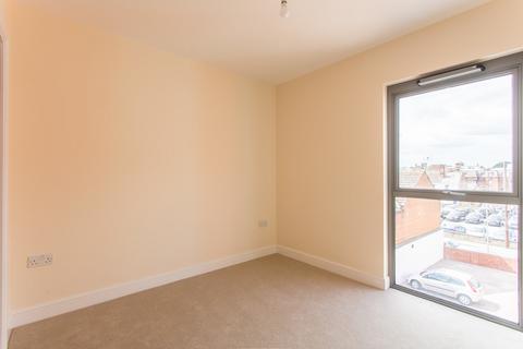 2 bedroom apartment to rent, 14 Athelstan House