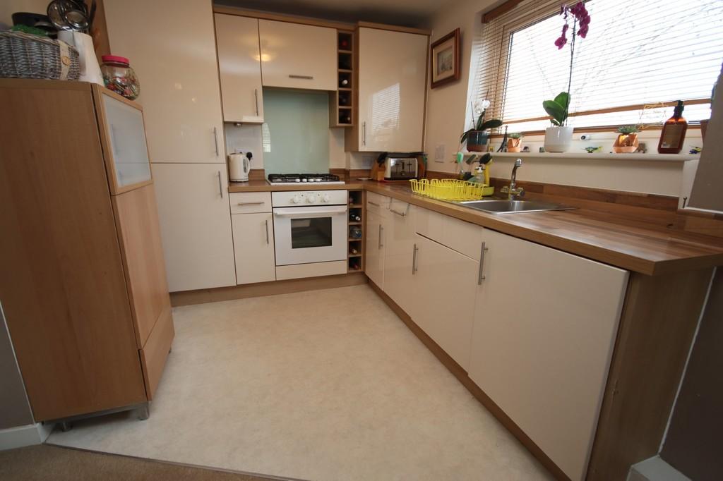 Marsden Gardens, Dartford 3 bed apartment £275,000