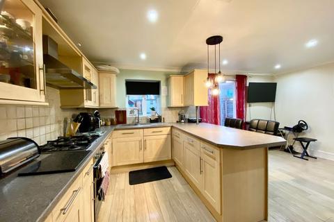 12 Whitehill Road, Dartford, DA1 4AA