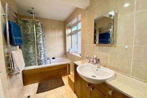 12 Whitehill Road, Dartford, DA1 4AA