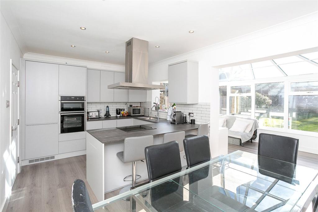 Walton Road, Bushey, Hertfordshire, WD23 4 bed semidetached house £