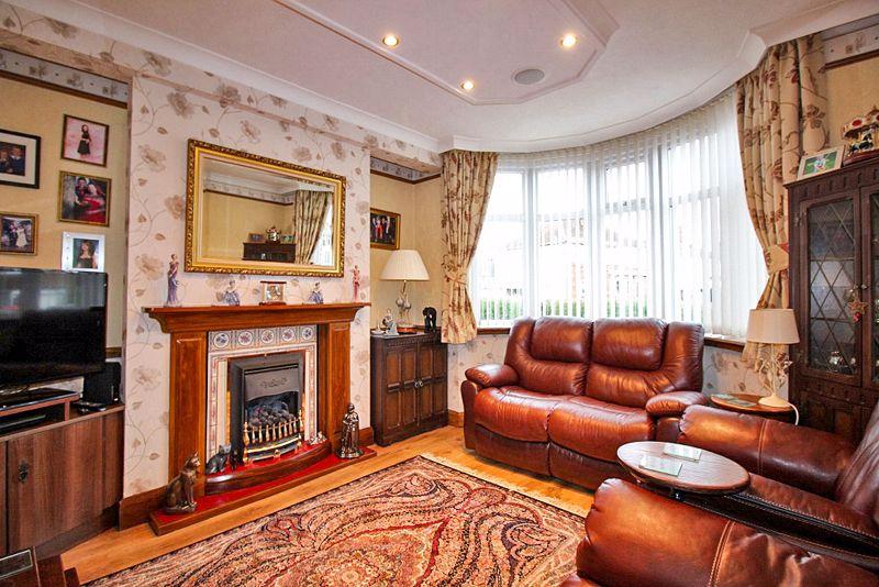 Hilston Avenue, Penn 3 bed semidetached house £280,000