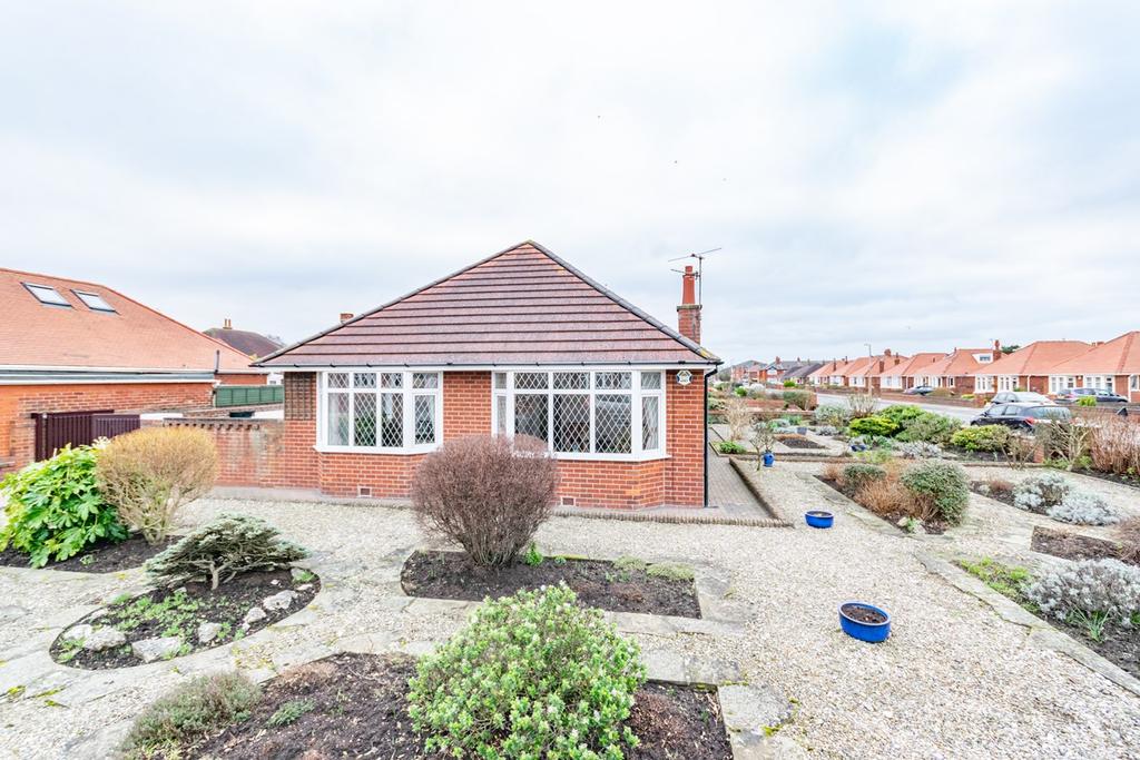 Mayfield Road, Lytham St Annes, FY8 3 bed detached bungalow £350,000