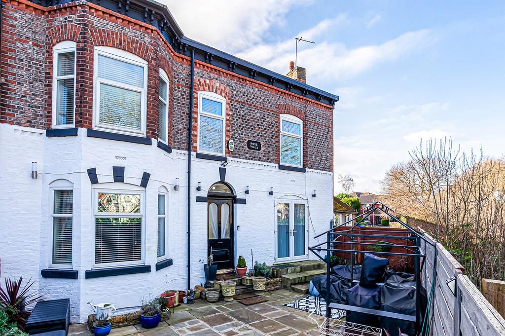 Lorne Grove, Urmston, Manchester, M41 4 bed semidetached house £425,000