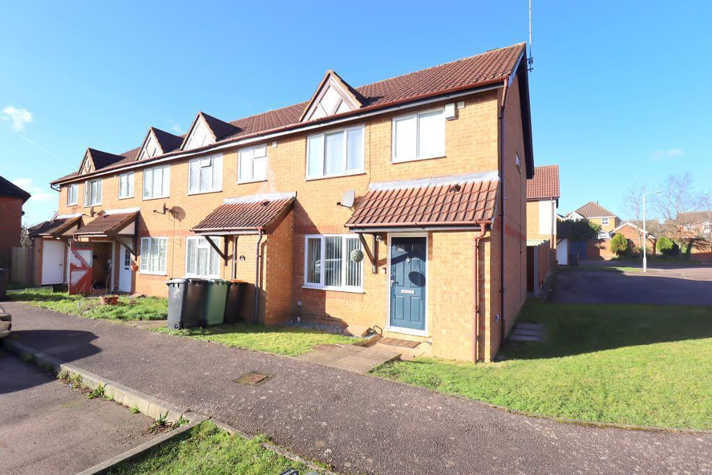 Chalkdown, Bushmead, Luton, Bedfordshire, LU2 7FH 3 bed end of terrace