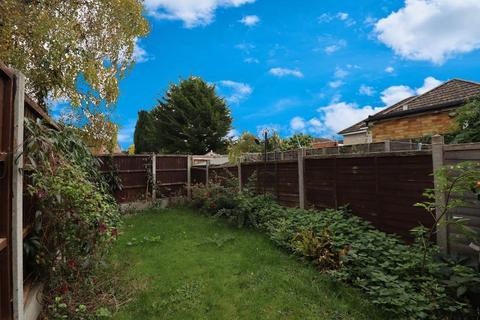 104 Bedford Road, Barton Le Clay, Bedford, MK45 4LR