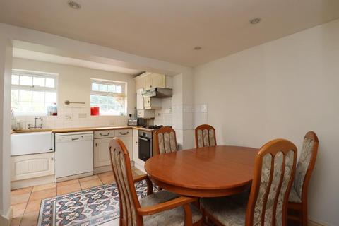 104 Bedford Road, Barton Le Clay, Bedford, MK45 4LR