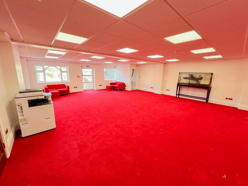 Ground Floor Suite,