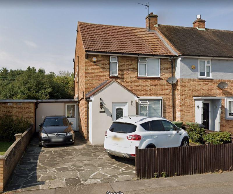 Leven Drive, Waltham Cross 2 bed end of terrace house to rent £1,700
