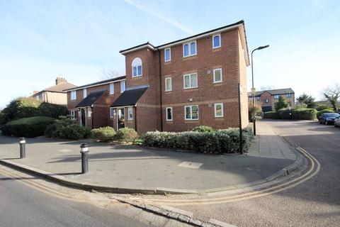 Flat 2, 91 Long Drive, Greenford, UB6 8NB