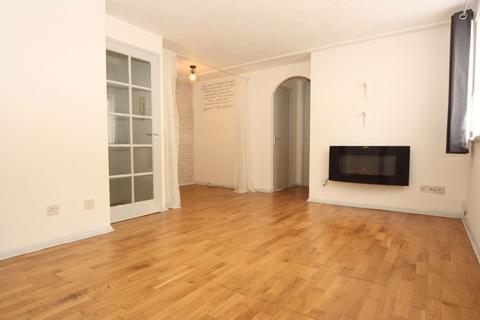 Flat 2, 91 Long Drive, Greenford, UB6 8NB
