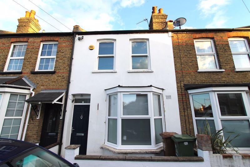Longfellow Road, Worcester Park 2 bed terraced house £1,675 pcm (£387 pw)