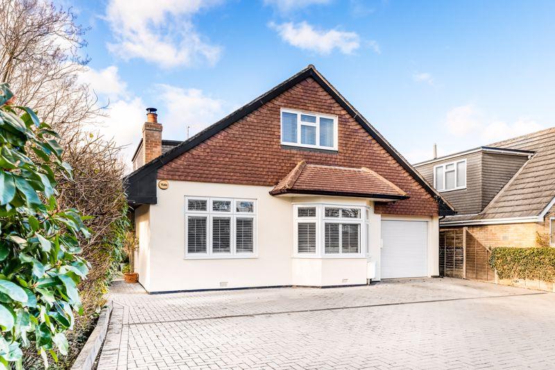 Fordbridge Road, SunburyOnThames 4 bed detached house £1,200,000
