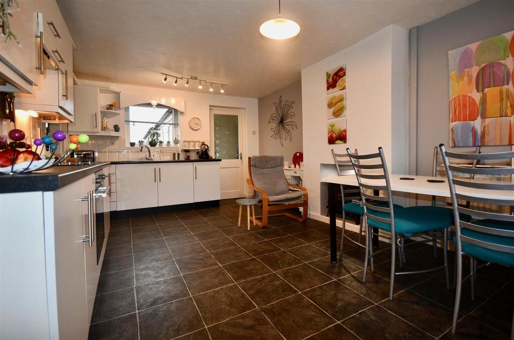 Refitted Kitchen/Dining Room