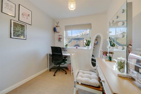 1 Cox Close, Shenley, Radlett, WD7 9JQ