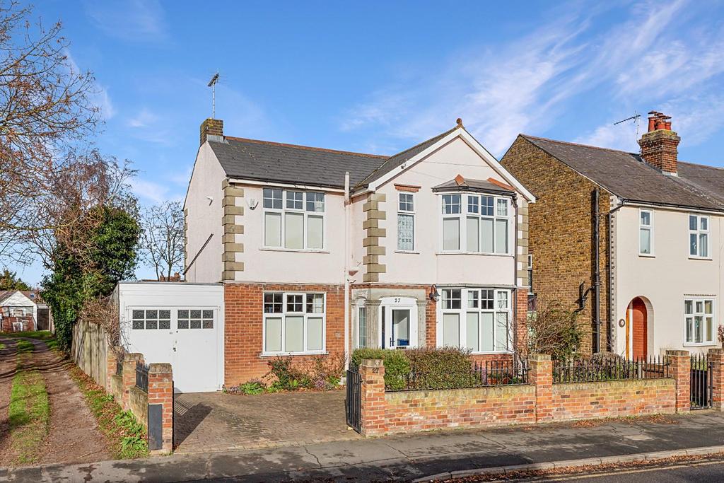 Drury Road, Colchester 3 bed detached house £425,000