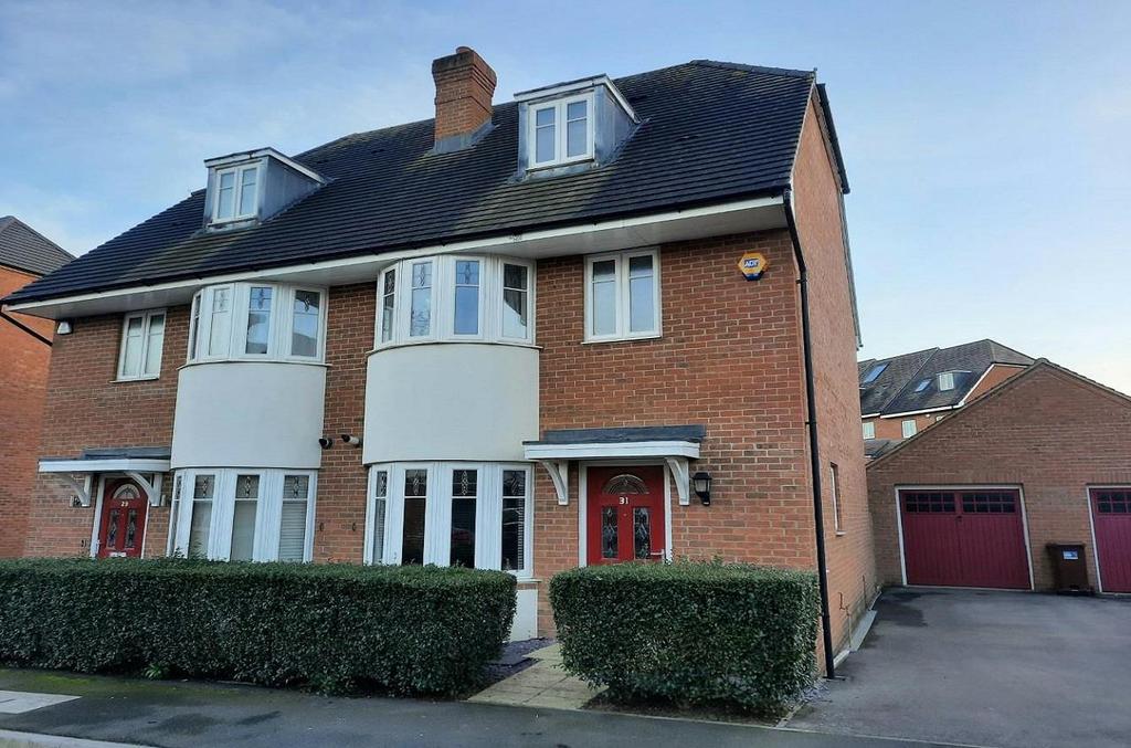 Fitzgerald Road, Little Billing, Northampton, NN3 4 bed semidetached