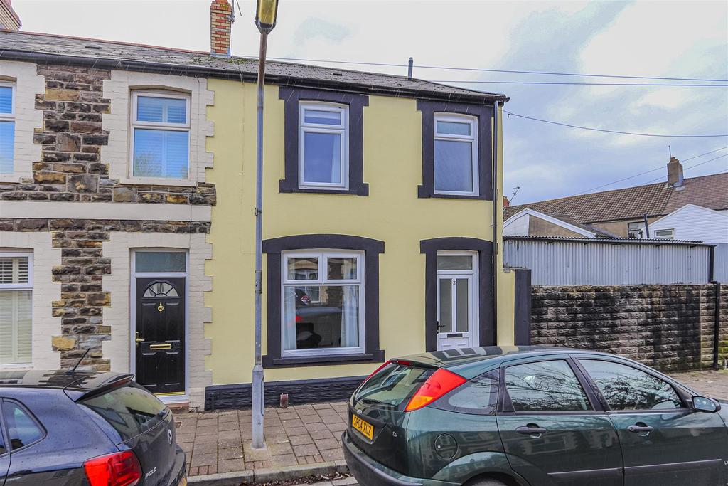 Bradley Street, Adamsdown 2 bed detached house £995 pcm (£230 pw)