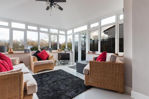 175 Bridgewood Road, Worcester Park, KT4 8XU