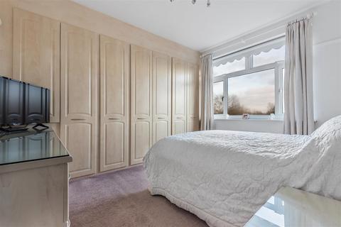175 Bridgewood Road, Worcester Park, KT4 8XU